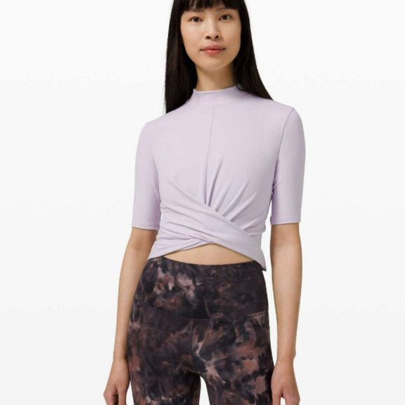Looking for Lululemon Wrap Front Mock Neck Crop Short Sleeve Size 6 - Picture 4 of 5